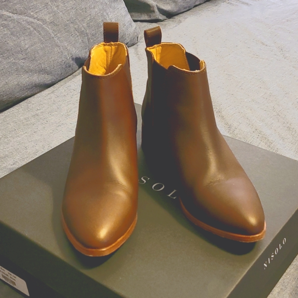 Nisolo leather classic Chelsea boot size 7.5